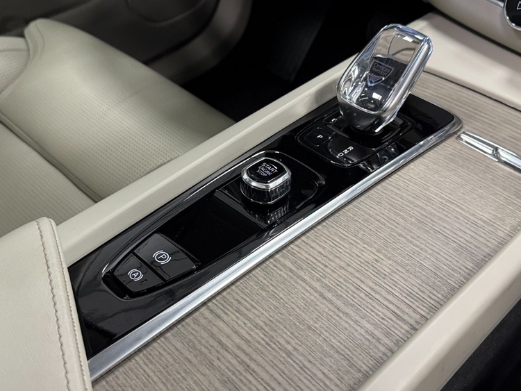 Volvo XC60 B4 PLUS BRIGHT foto 40