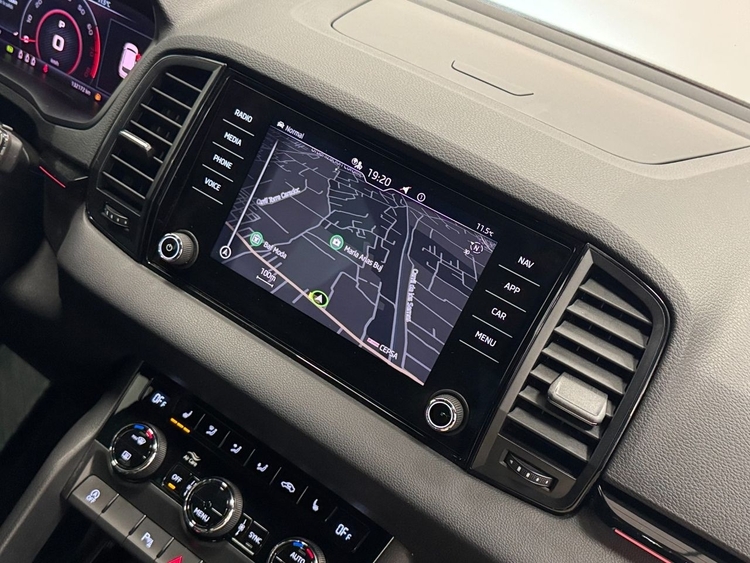 Skoda Karoq SPORTLINE TSI  DSG foto 34