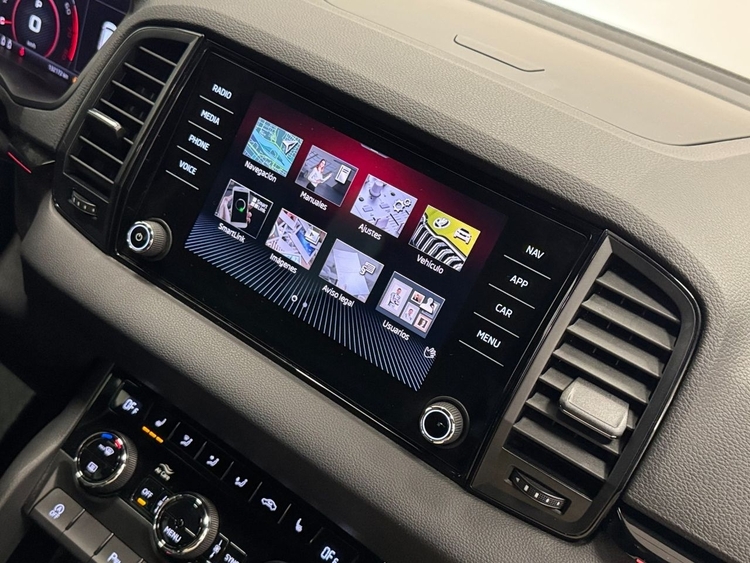 Skoda Karoq SPORTLINE TSI  DSG foto 35