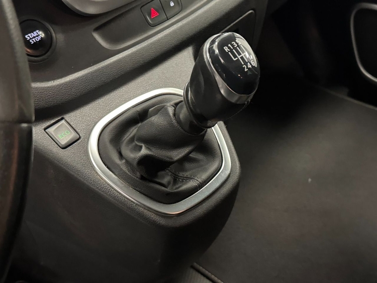 Renault Trafic Passenger Largo Energy Blue dCi 107 kW (145 CV) foto 19