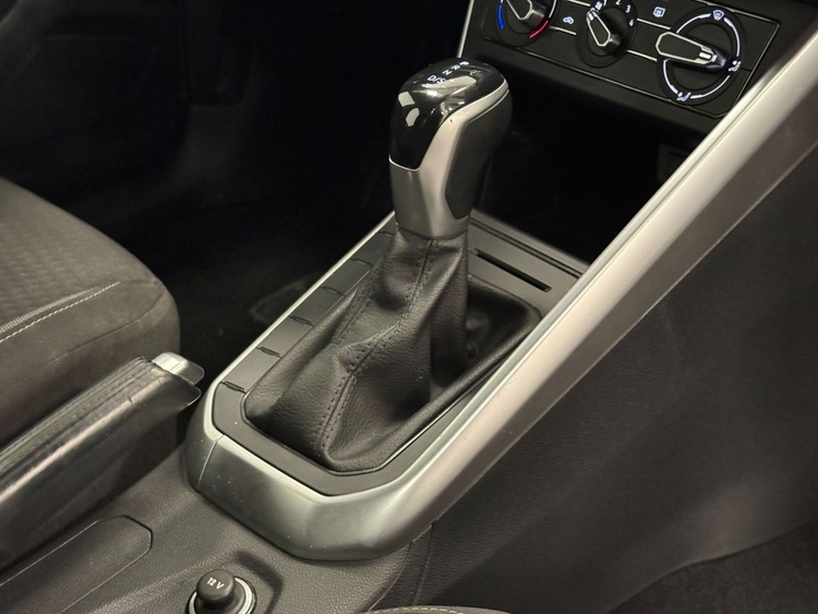 Volkswagen Polo LIFE foto 35