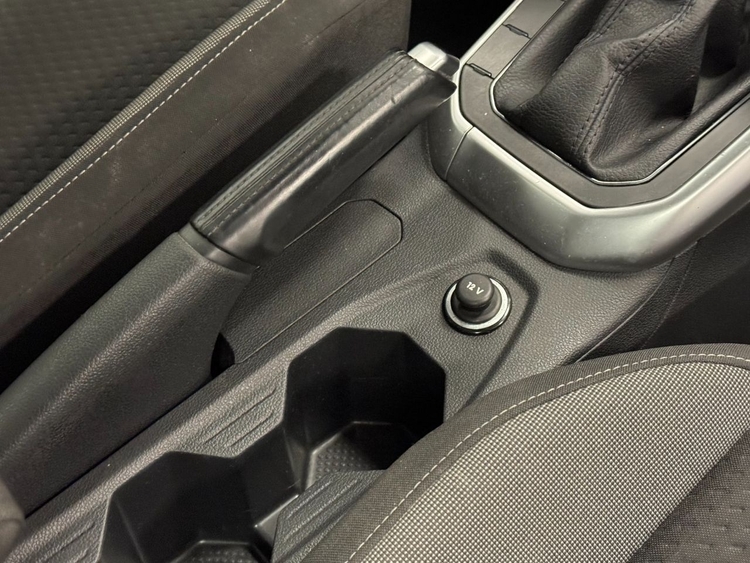 Volkswagen Polo LIFE foto 36