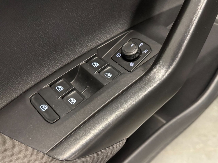 Volkswagen Polo LIFE foto 14