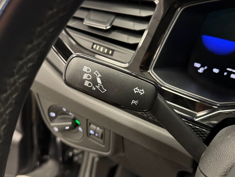 Volkswagen Polo LIFE foto 19