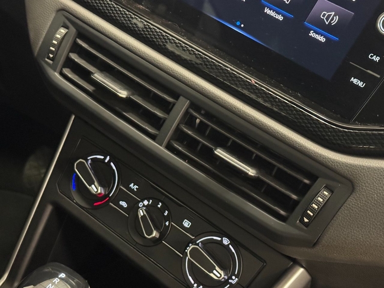 Volkswagen Polo LIFE foto 29