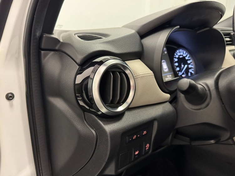 Nissan Micra TEKNA foto 18