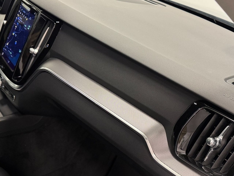 Volvo V60 B4 D PLUS DARK AUTO foto 32