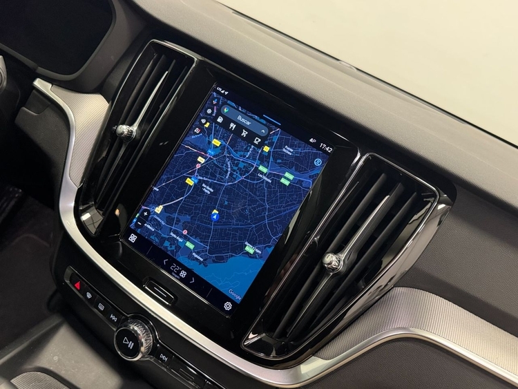 Volvo V60 B4 D PLUS DARK AUTO foto 35