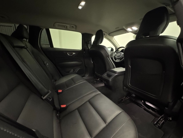 Volvo V60 B4 D PLUS DARK AUTO foto 42