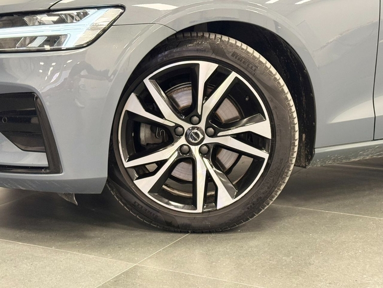 Volvo V60 B4 D PLUS DARK AUTO foto 47