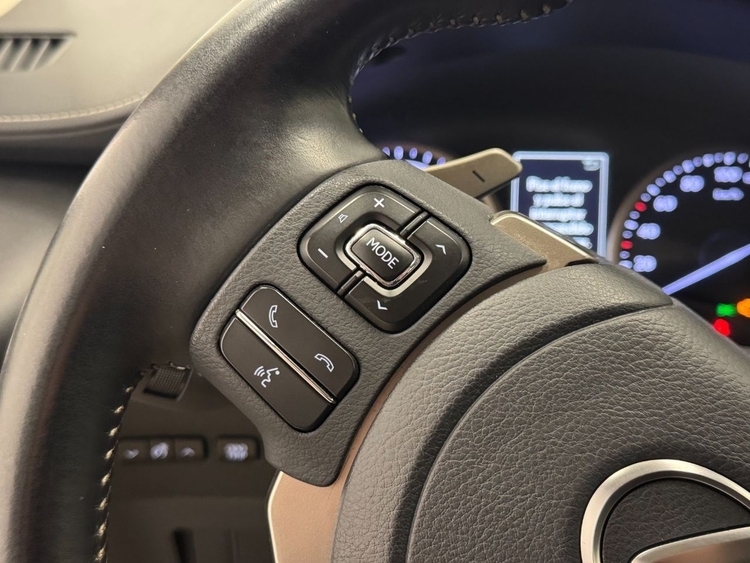 Lexus NX 300H PREMIUM foto 23