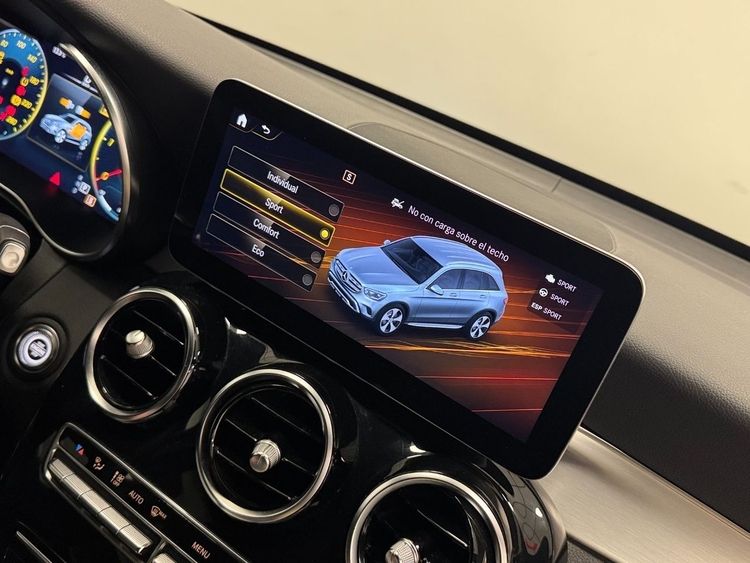 Mercedes Clase GLC 200D 4MATIC AMG foto 33