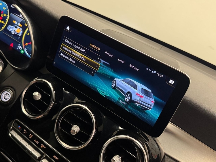 Mercedes Clase GLC 200D 4MATIC AMG foto 35