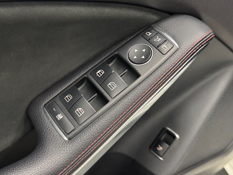 Mercedes Clase CLA AMG 200D foto 15