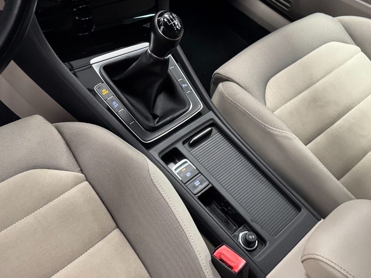 Volkswagen Golf R LINE 1.5TSI 150CV foto 26