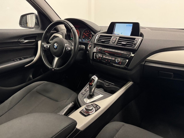 BMW Serie 1 116D foto 12