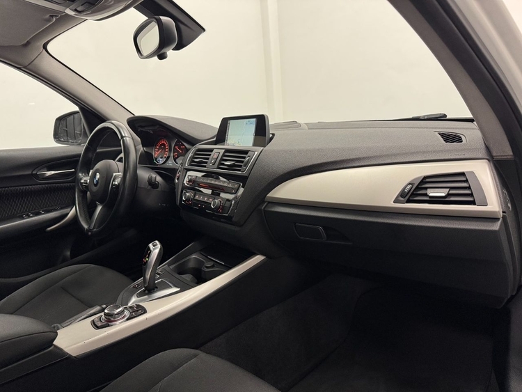 BMW Serie 1 116D foto 13
