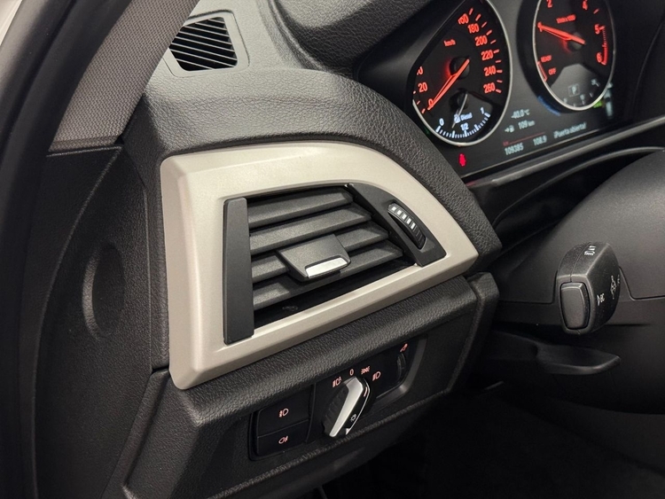 BMW Serie 1 116D foto 19