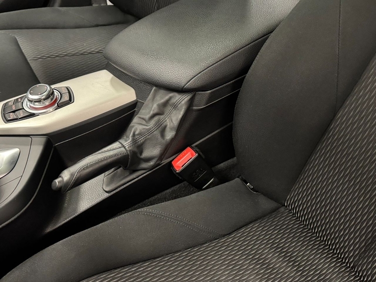 BMW Serie 1 116D foto 24