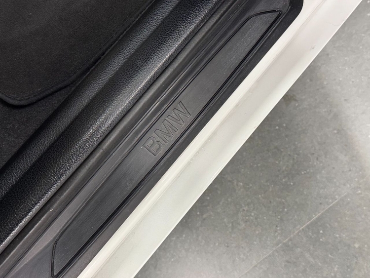 BMW Serie 1 116D foto 31