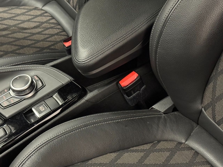 BMW X1 SDRIVE 18D foto 24