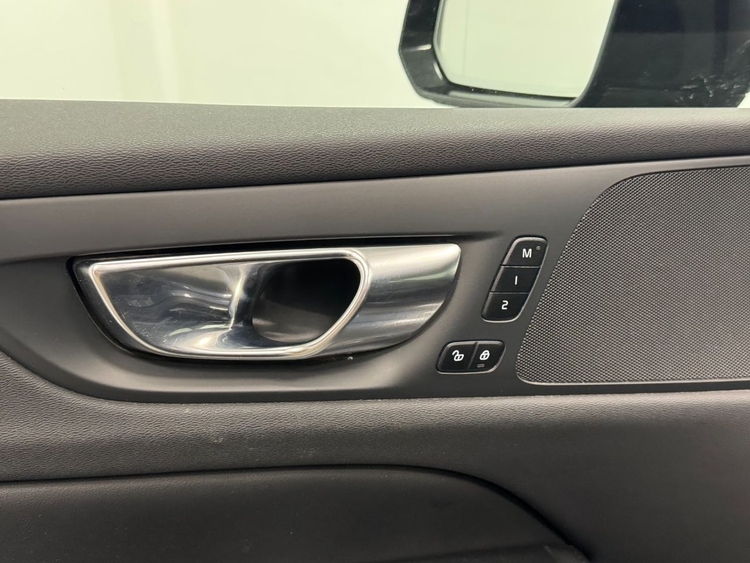 Volvo V60 B4 D PLUS DARK AUTO foto 15