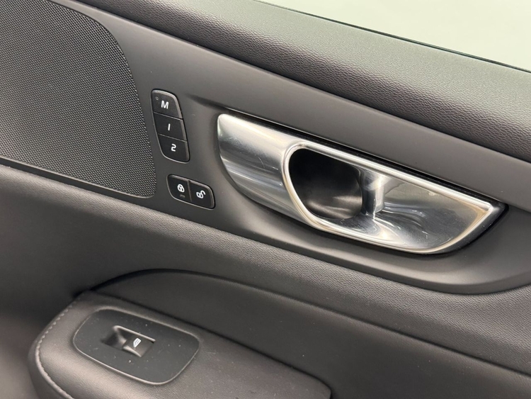 Volvo V60 B4 D PLUS DARK AUTO foto 23