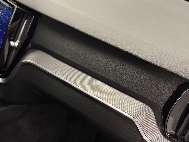 Volvo V60 B4 D PLUS DARK AUTO foto 25