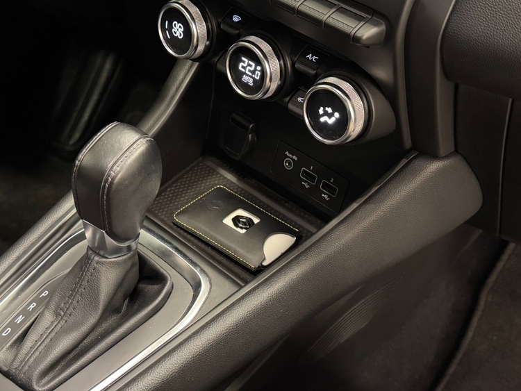 Renault Captur ZEN EDC 140CV foto 35