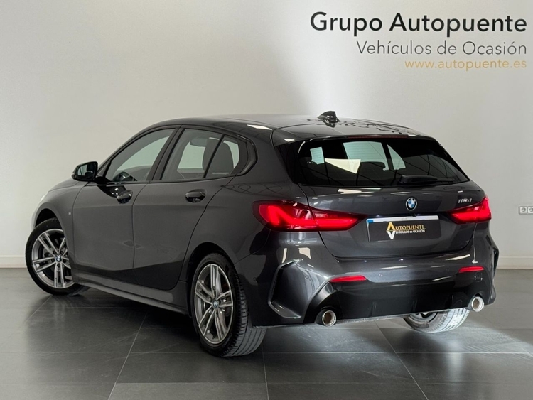 BMW Serie 1 18D foto 5
