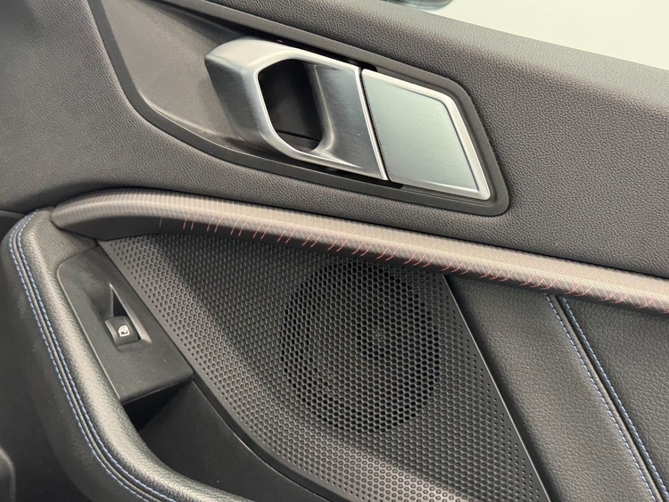 BMW Serie 1 18D foto 34