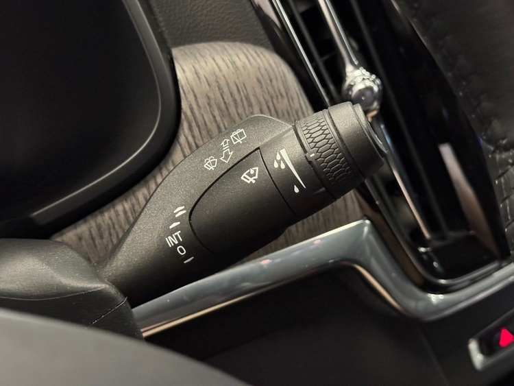 Volvo V90 B4 D INSCRIPTION AUTO foto 23