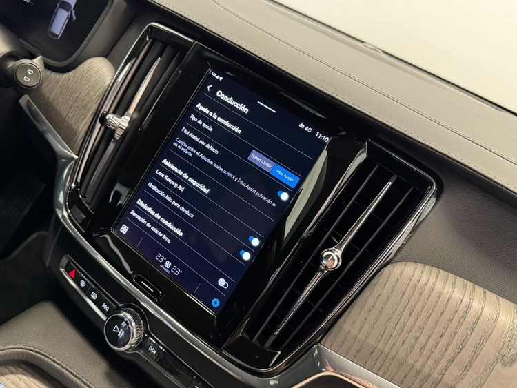 Volvo V90 B4 D INSCRIPTION AUTO foto 35