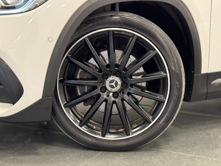 Mercedes GLA 200D 4MATIC AMG foto 52