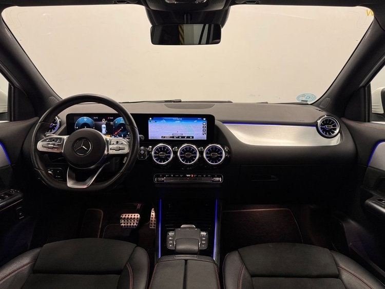 Mercedes GLA 200D 4MATIC AMG foto 10