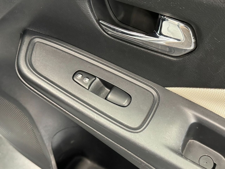 Nissan Micra ACENTA foto 23