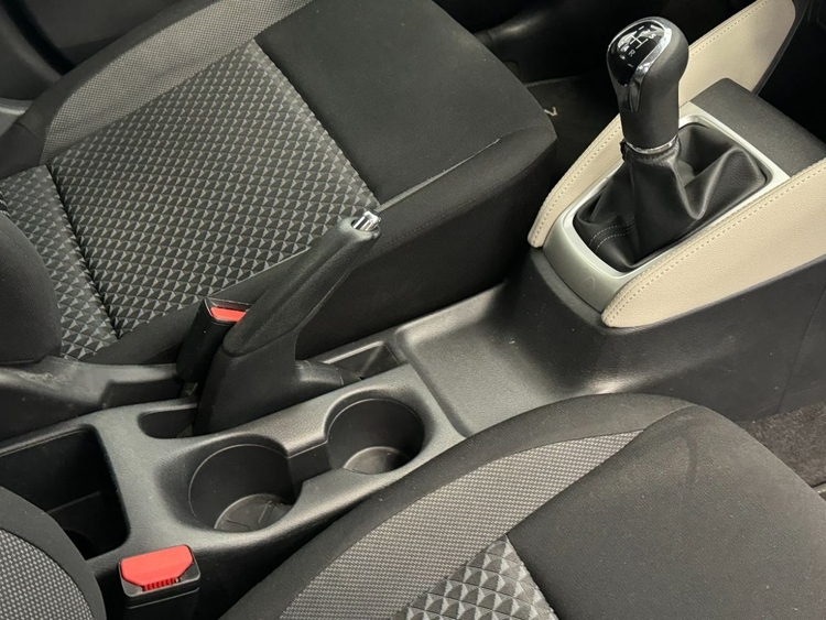 Nissan Micra ACENTA foto 29