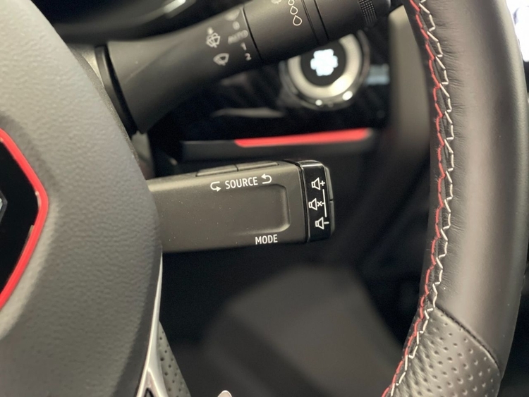 Renault Arkana RS LINE FULL HYBRID 145 foto 23