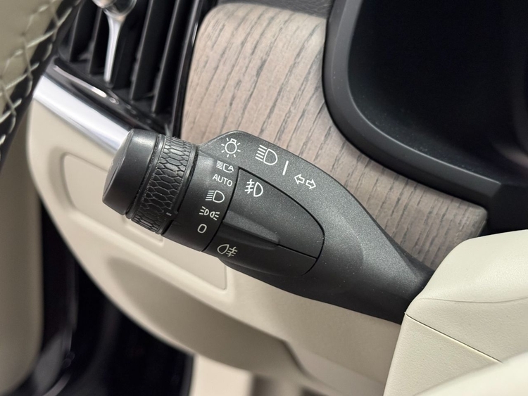 Volvo S90 2.0 B5 D PLUS DARK AUTO foto 22