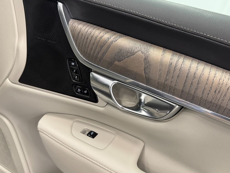 Volvo S90 2.0 B5 D PLUS DARK AUTO foto 32