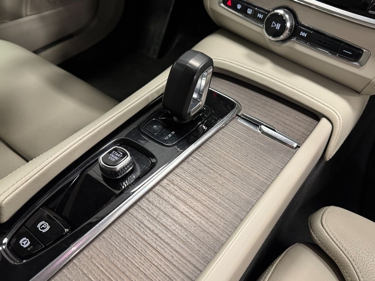 Volvo S90 2.0 B5 D PLUS DARK AUTO foto 42