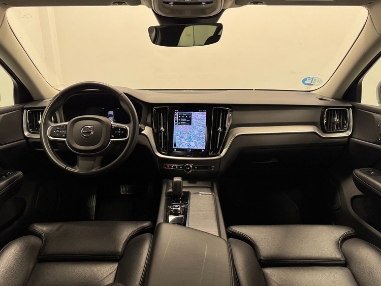 Volvo V60 2.0 B4 D PLUS DARK AUTO foto 10