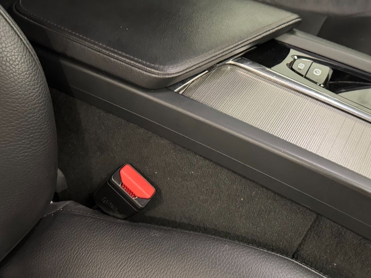 Volvo V60 2.0 B4 D PLUS DARK AUTO foto 40