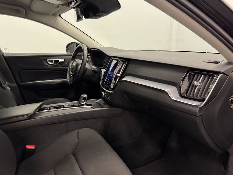 Volvo V60 MOMENTUM PRO AUTO  foto 27