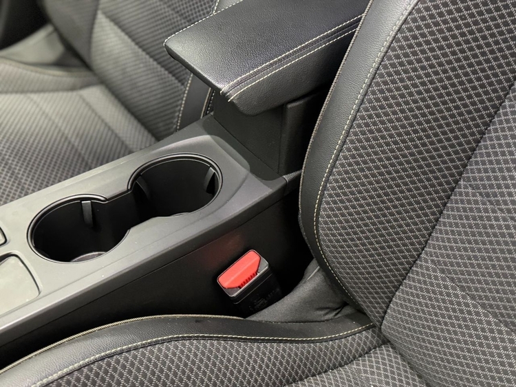 Renault Arkana TECHNO TCE MILD HYBRID 140 foto 24