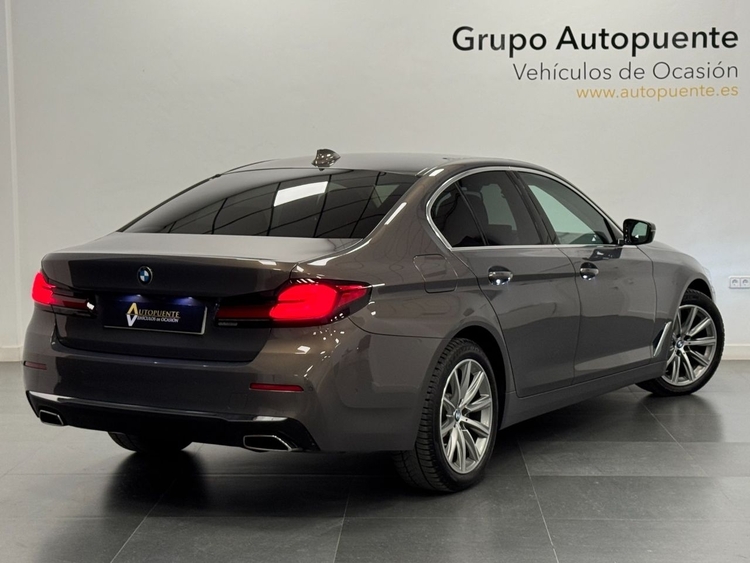BMW Serie 5 530D XDRIVE foto 4