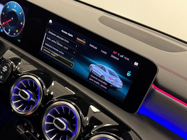 Mercedes CLA AMG 200D foto 42