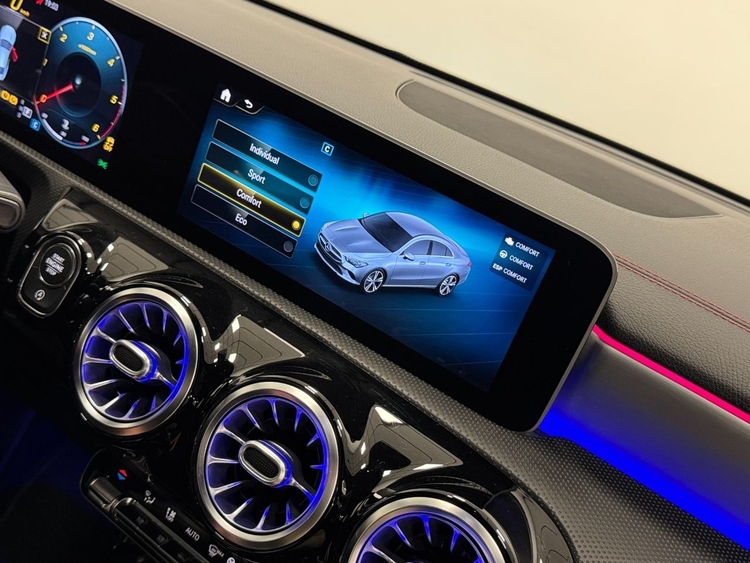 Mercedes CLA AMG 200D foto 43