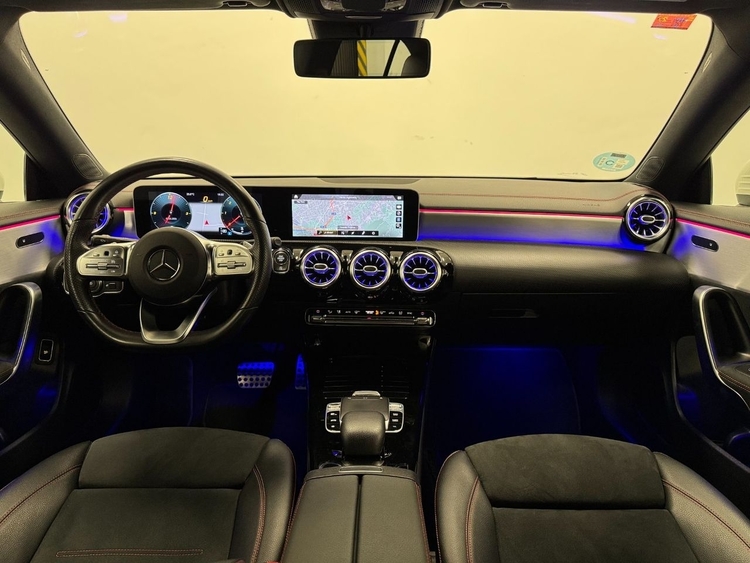 Mercedes CLA AMG 200D foto 10