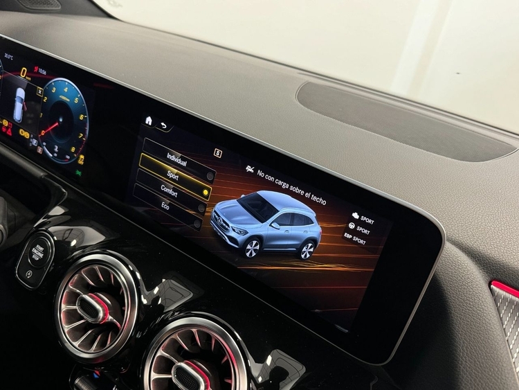 Mercedes GLA GLA 200 foto 30